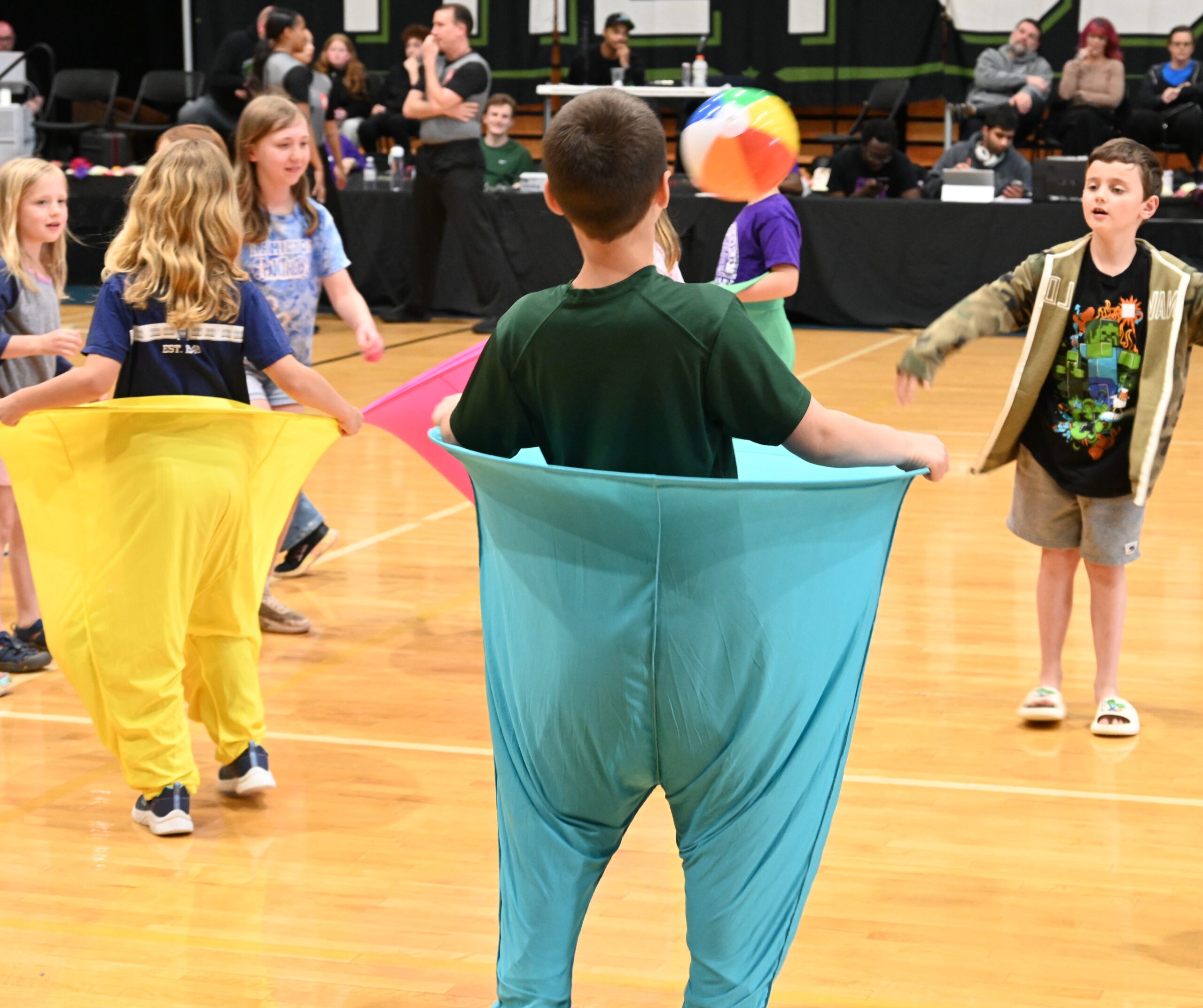 Students Take Center Court at Vipers’ Moving and Grooving Night