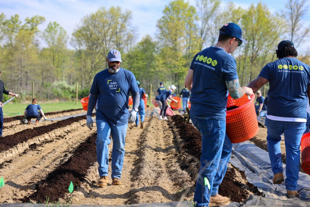 HITT_VolunteerDayat JK Community Farm