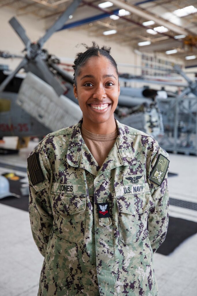 Mass Communication Specialist 2nd Class Jordan Jennings, Navy Office of Community
Outreach.